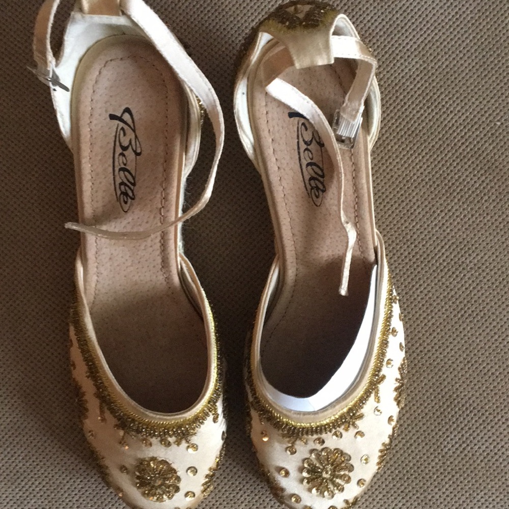 Belle sandals size 10 brown size 10 never worn